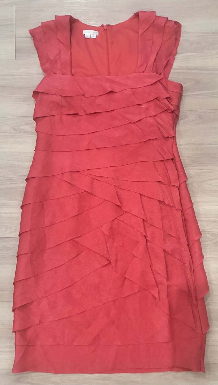 London Times Red Ruffled Sleeveless Cocktail Dress Size 14